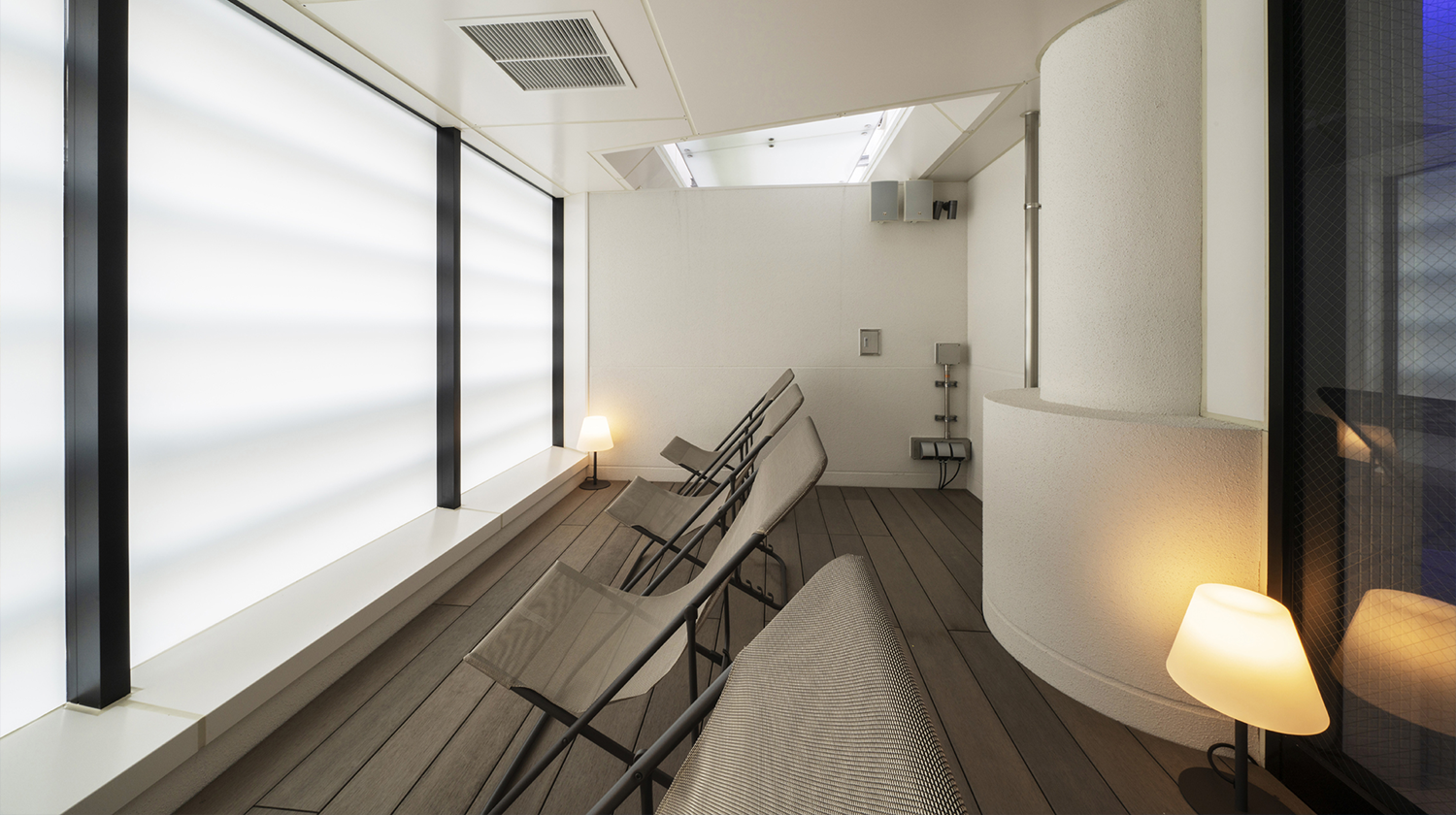 OUTSIDE AIR BATH SPACE